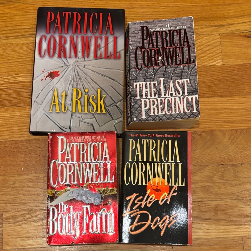 Patricia Cornwell Suspenseful Crime Novels - Lot of 4